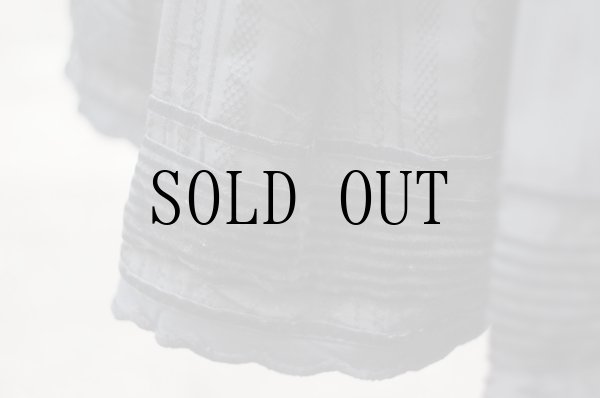 画像7: 黒 無地 チロル スカート フレア お花 刺繍 ベロア素材  w65cm[20464]