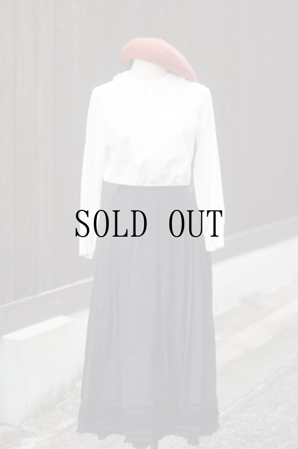 画像8: 黒 無地 チロル スカート フレア お花 刺繍 ベロア素材  w65cm[20464]