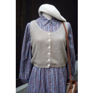 画像: "LIBERAL" 無地 リネン グレージュ ベスト ラウンドネック 前開き ニット[20484]