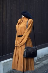 画像: ”めるべゆーず” チェック柄 ブラウン系 長袖 レトロワンピース ボウタイカラー シャーリング ウエストゴム[20495]