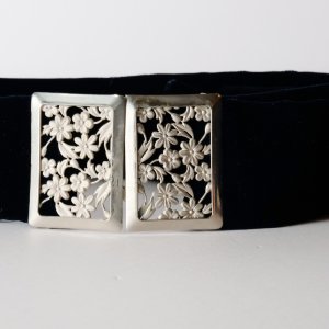 画像: 無地 黒系 アンティークベルト お花  ベロア[20476]