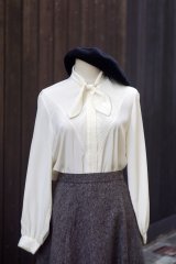 画像: "SCHONMORE" 無地 白 長袖 ブラウス ボウタイカラー ピンタック[20440]