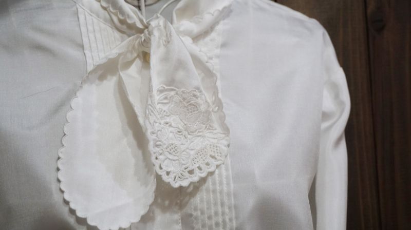 画像3: 白 長袖 ブラウス ボウタイカラー 刺繍 スカラップ[15880]