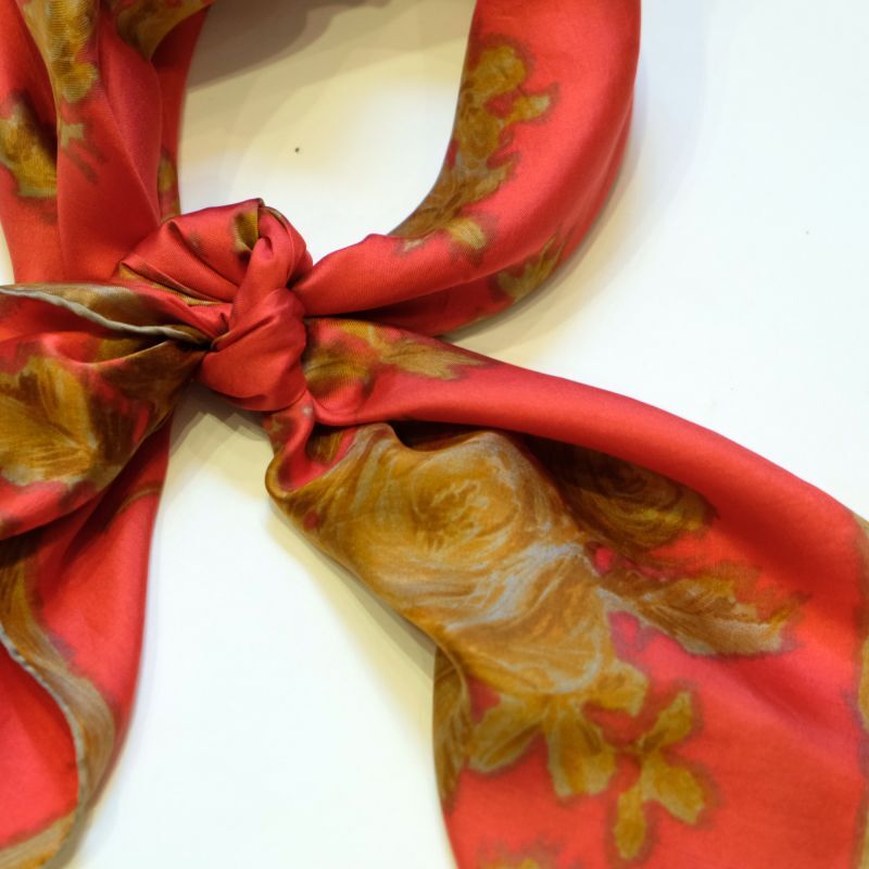 画像5: 花柄 赤系 シルク スカーフ 79cm×79cm[11826]