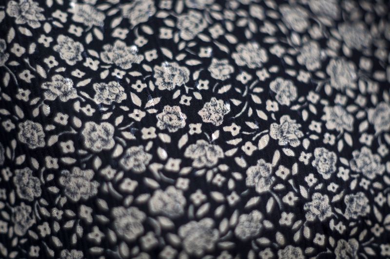 画像: 花柄 黒×白 長袖 レトロワンピース フリルカラー リボン [17043]