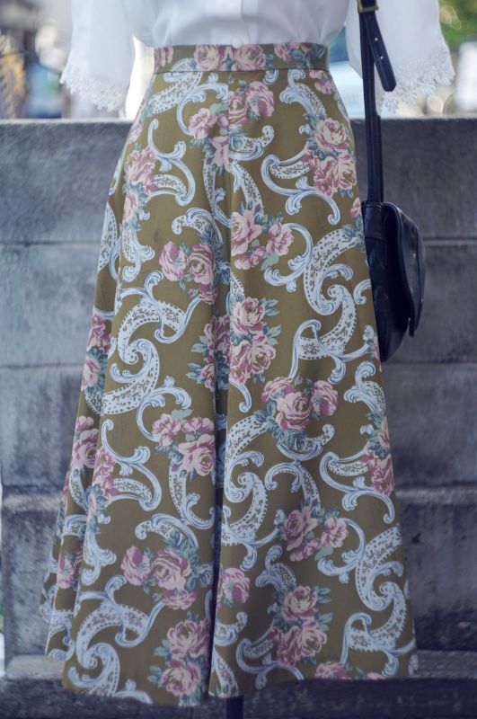 画像1: 花柄 黄色系 スカート フレア 後ろ空き w/66cm [17111]
