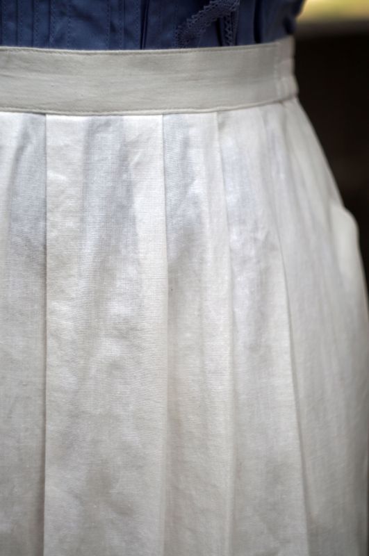 画像: 無地 白 スカート フレア w/65cm [17213]