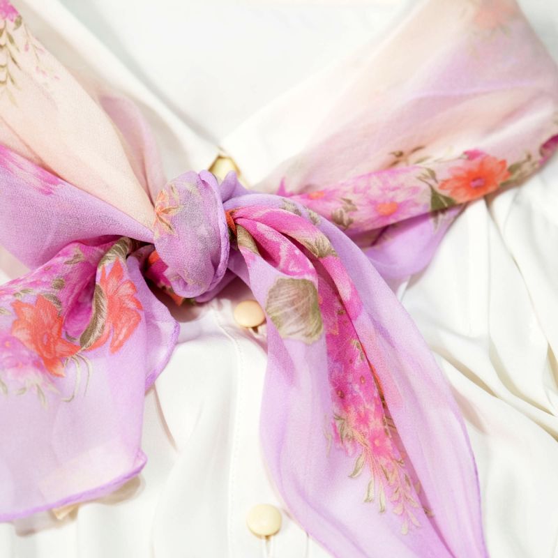 画像: 花柄 ピンク系 シルク スカーフ73cm×73cm[17224]
