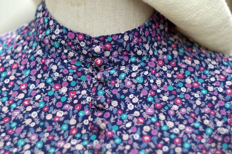 画像: 花柄 ネイビー 紫 半袖レトロワンピース 立領[17532]