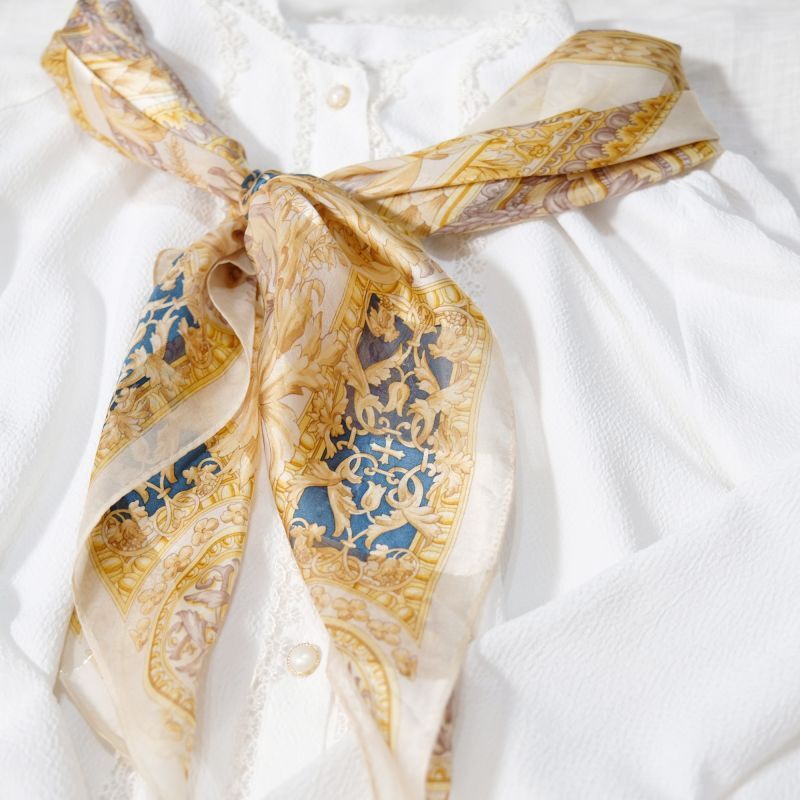 画像: 装飾模様 ベージュ系×黄 シルク スカーフ 87cm四方 [18434]