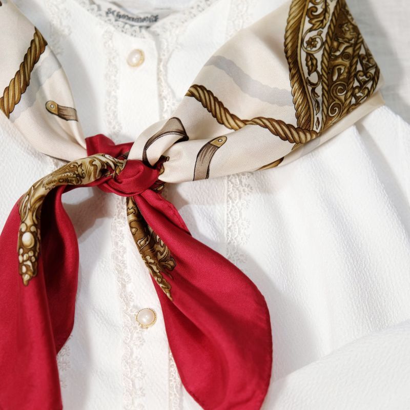 画像: 8装飾模様 赤×白 シルク スカーフ 80cm四方 [18431]