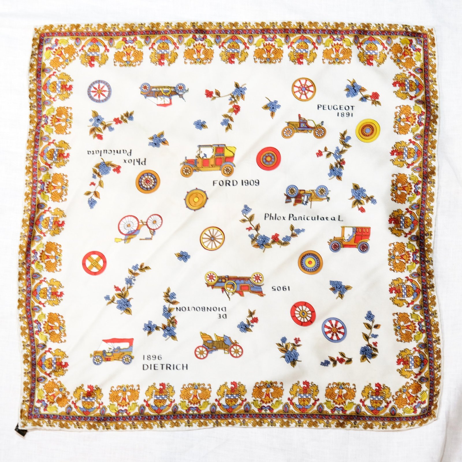 画像1: クラシックカー シルク ミニスカーフ 52cm×52cm[19906]