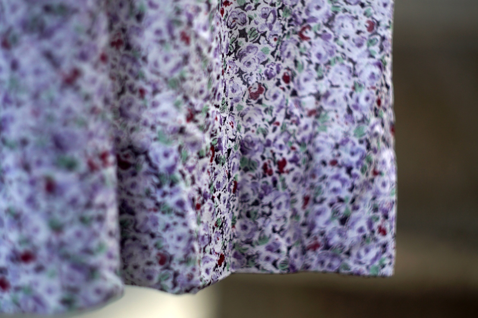 画像: "BELLE BOISLE" パープル系 小花柄 長袖 レトロワンピース タイニーカラー ピンタック[20194]