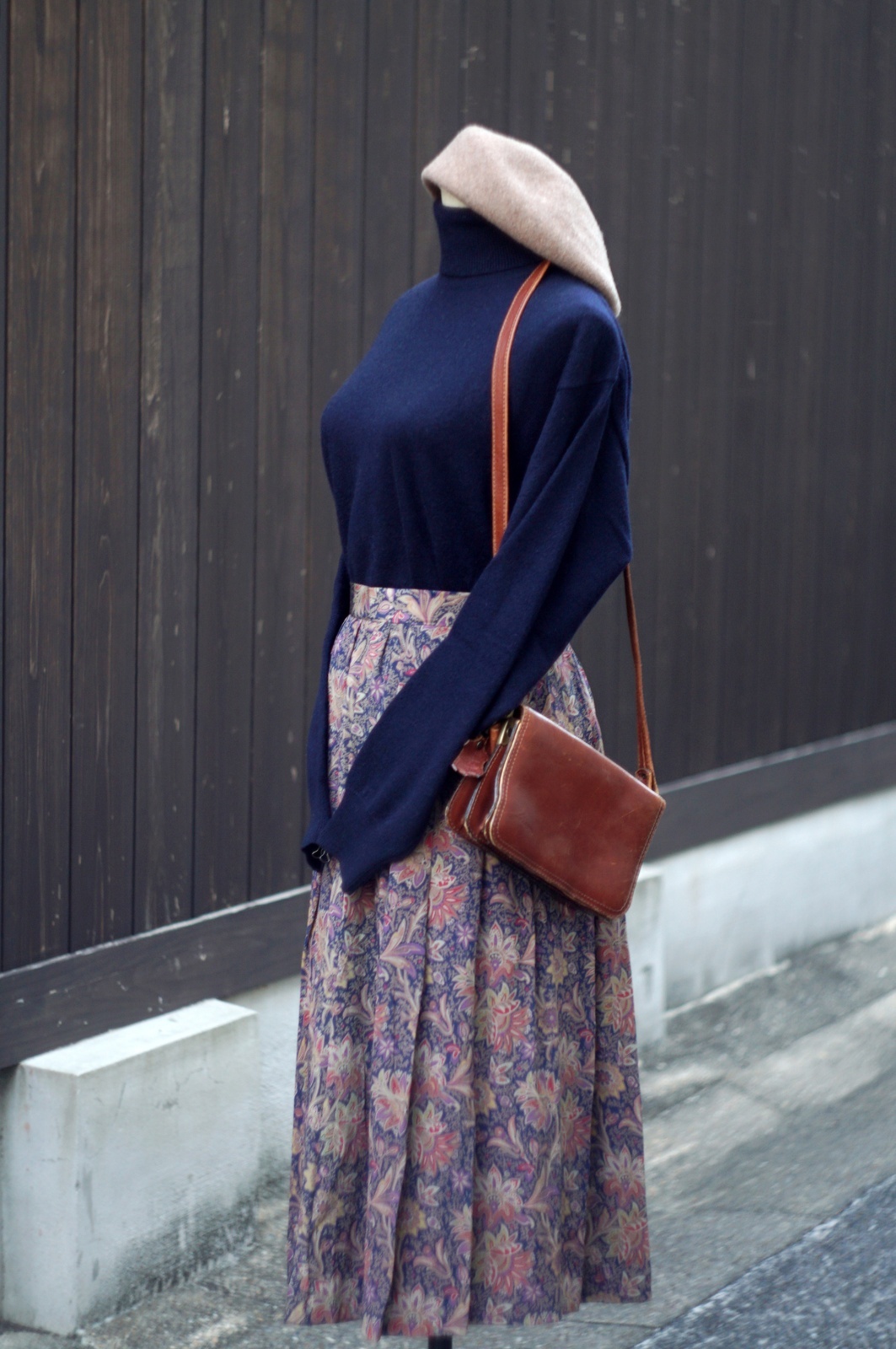 画像6: ネイビー 花柄  スカート フレア w66cm[20377]