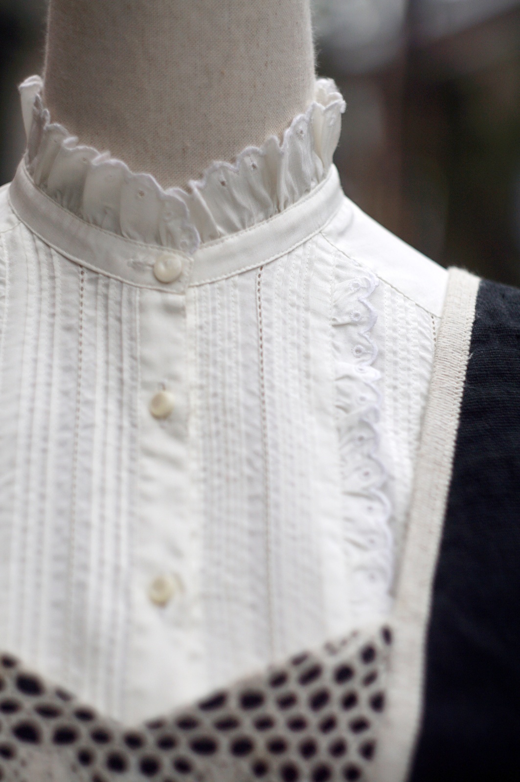 画像6: "JOBE LINE" 黒×ベージュ 無地 チロル ジャンパースカート  レース マキシ丈 [20422]