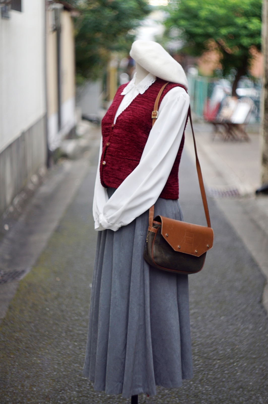 画像9: 無地 ワイン ベスト ノーカラー 前開き [20459]