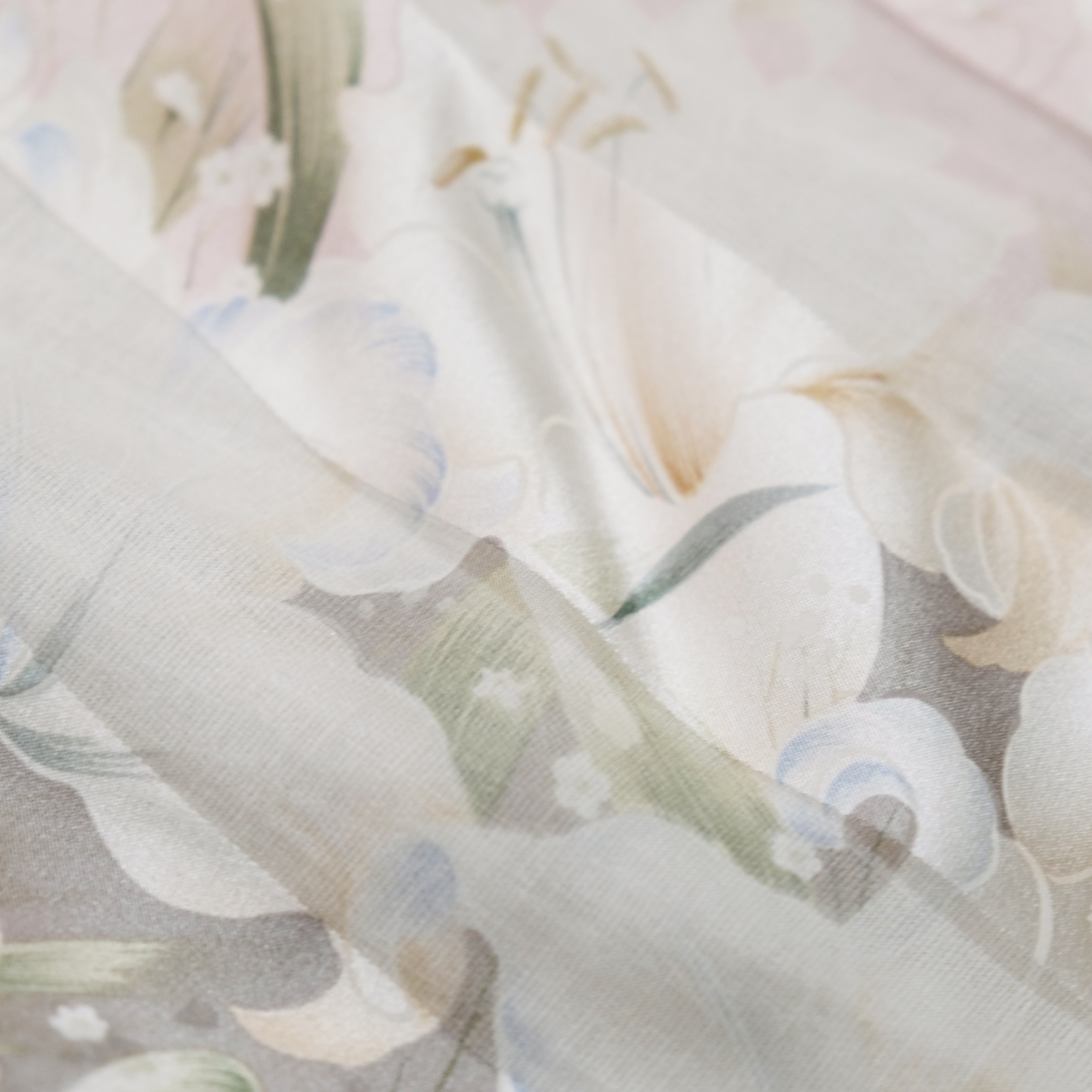 画像3: ピンク系 シルク 百合柄  スカーフ 86cm×86cm[20553]