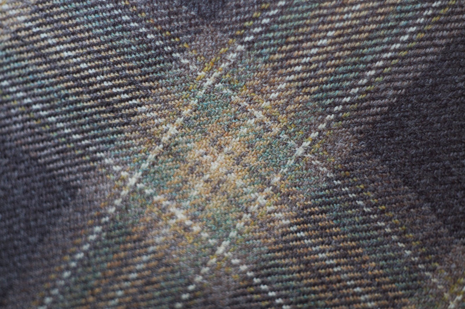 画像: チェック柄 ウール ブラウン系  スカート セミタイト w63cm[20513]