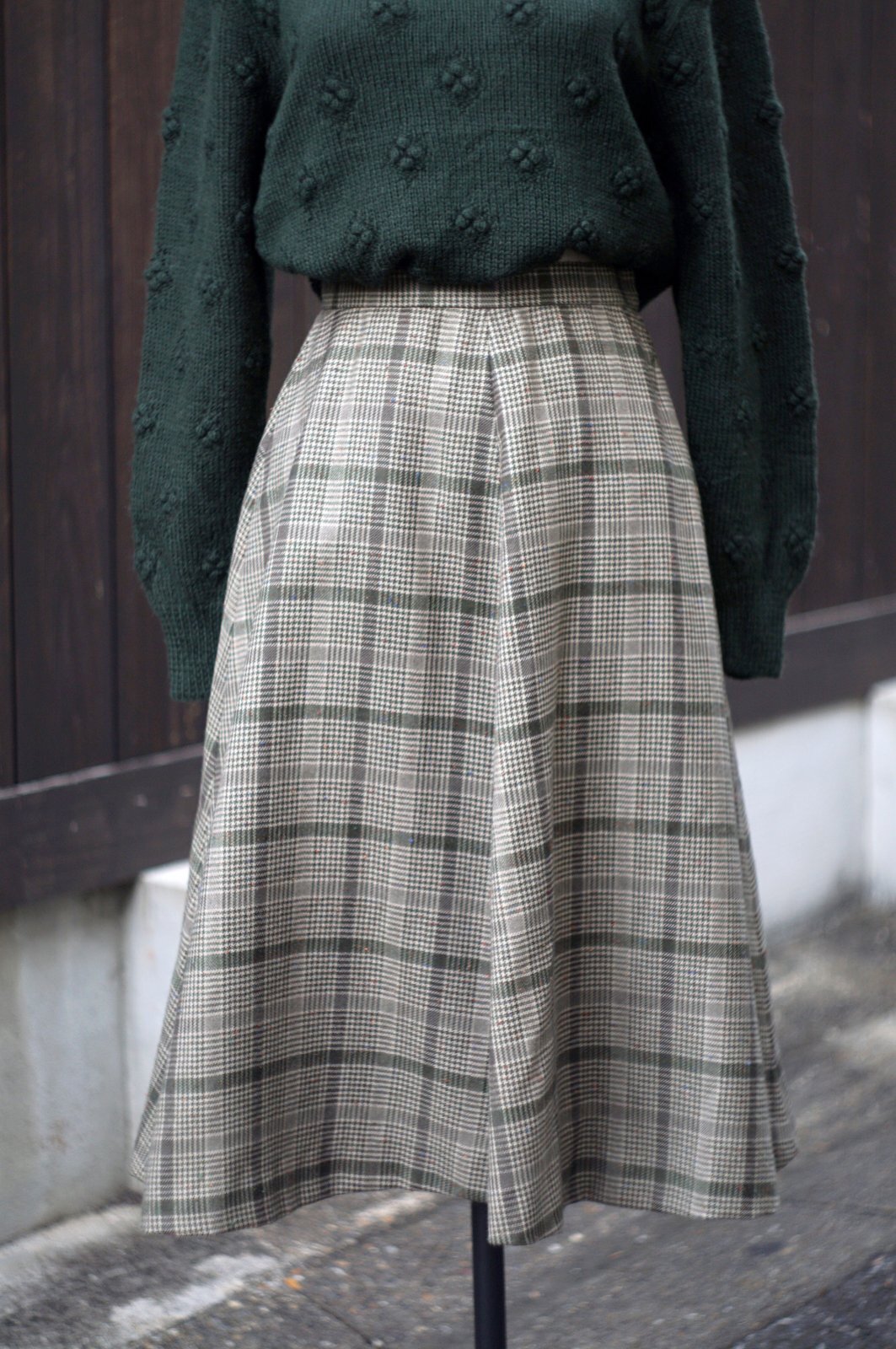 画像1: ”ELMIDAS” グレンチェック柄 ウール カーキ系 スカート フレア w64cm[20507]