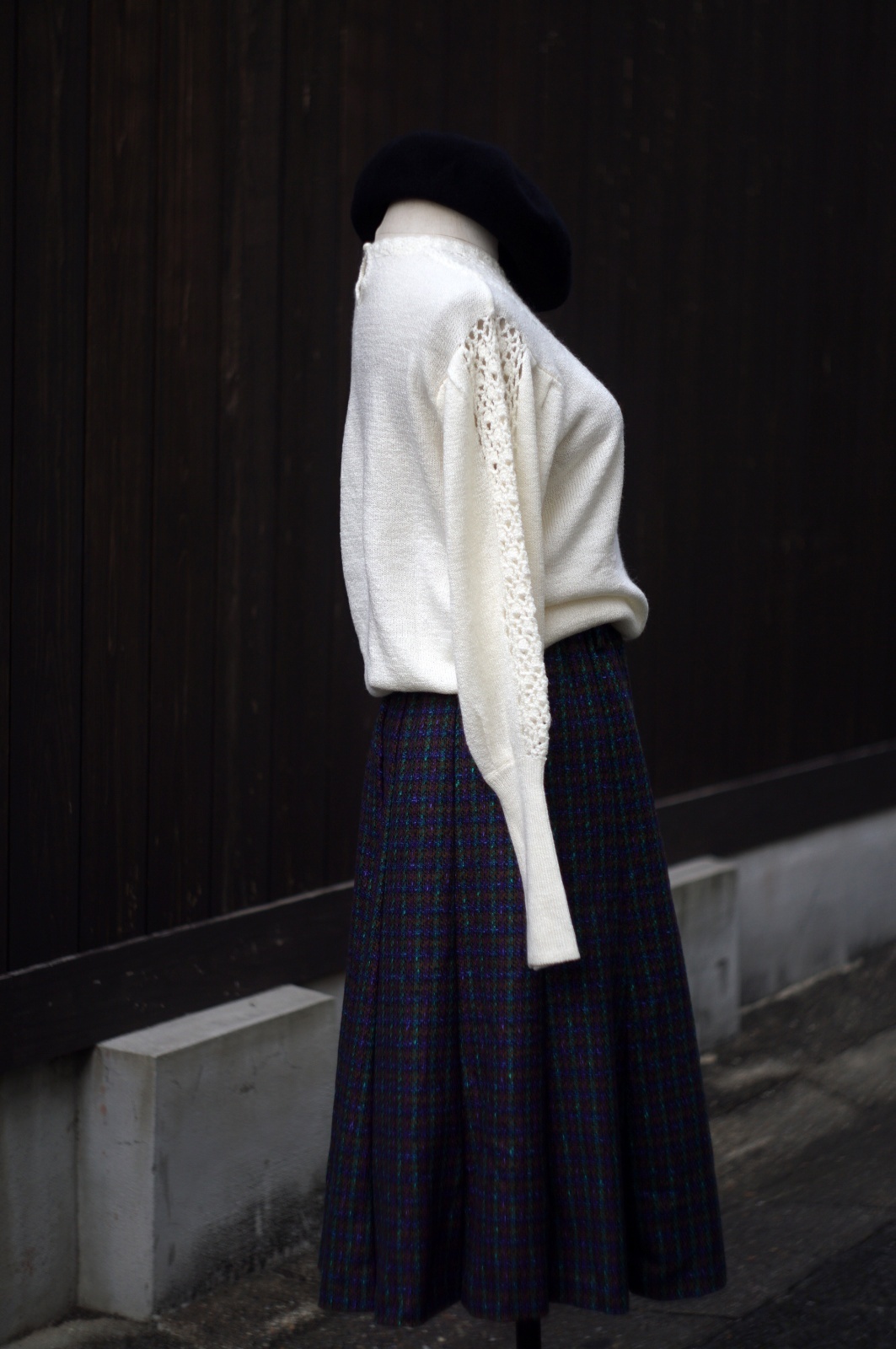 画像9: ”BROWNSTONE STUDIO” 無地 白系 ニット セーター ラウンドネック [20510]