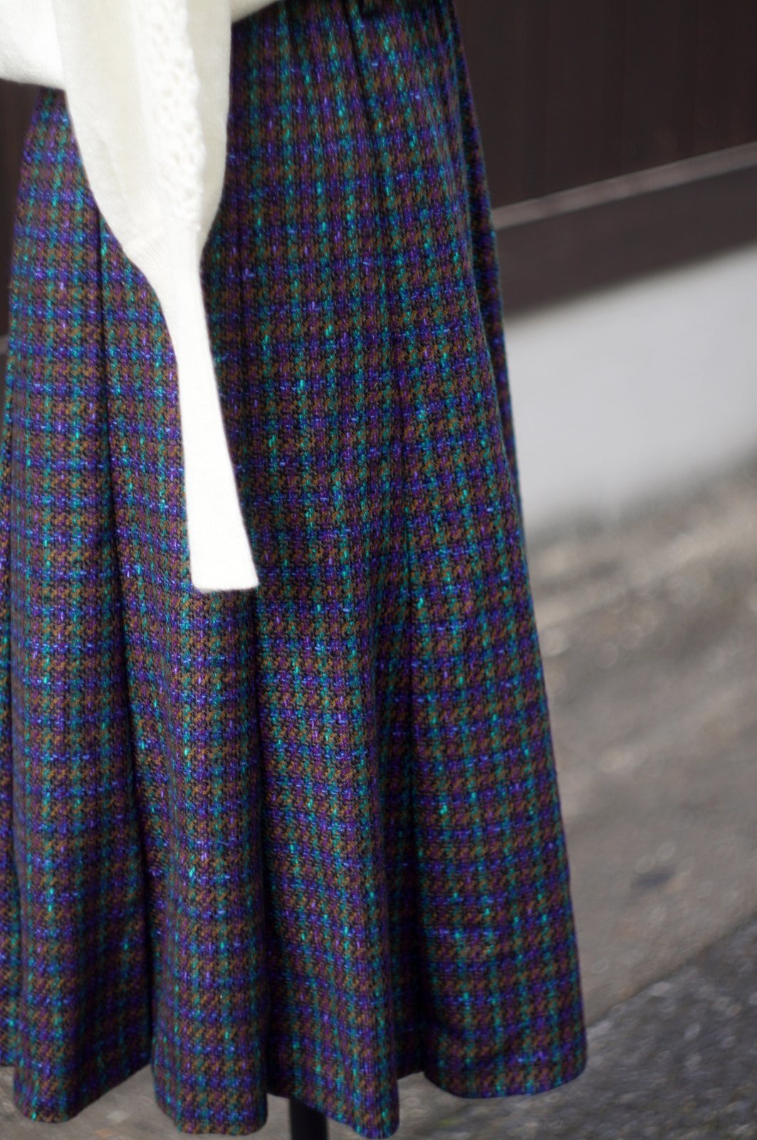 画像2: "Belle de Bos" チェック柄  ミックスカラー スカート フレア ウエストゴム w71cm[20508]