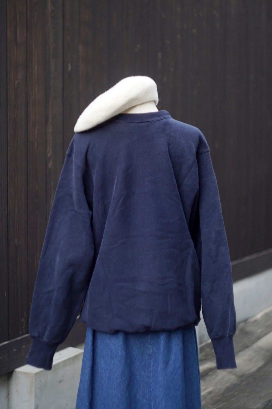 画像3: "THE DISNEY STORE" US製 コットン ネイビー スウェット トップス ミッキー ロゴ[20512]