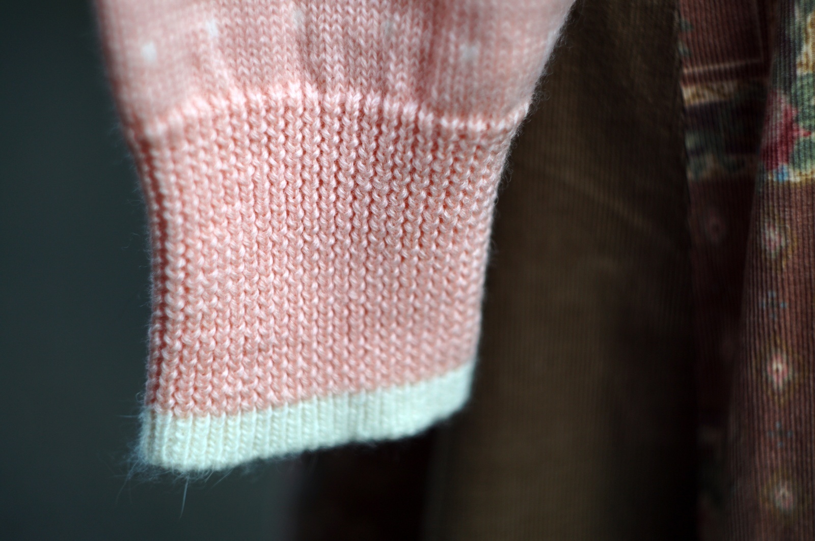 画像5: ”SAISON DE ELLE” ピンク×アイボリー ウール ドット柄 ニット ボウタイカラー パフスリーブ[20515]