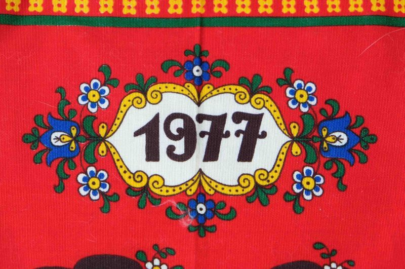 画像: 1977年 布カレンダー タペストリー チロル 41cm×57cm[11521]