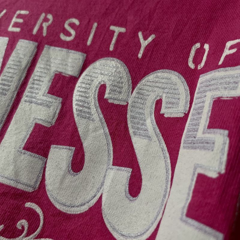 画像: “UNIVERSITY OF TENNESSEE”  ピンク×白 半袖 プリント Tシャツ [17290]